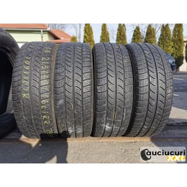 215/65/16 C  Continental VanWinter 2  Iarna